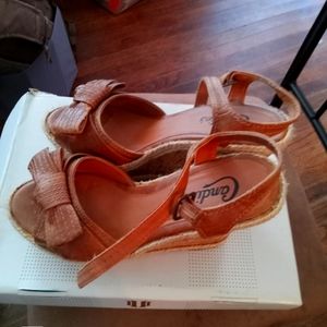 Women size 6 heel sandal